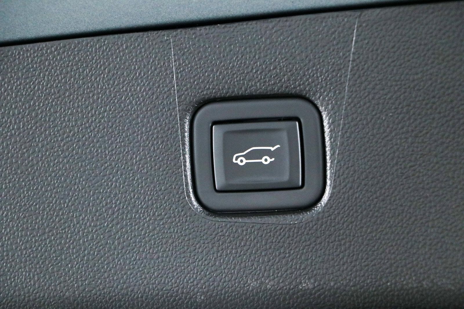 Used 2023 Chevrolet Blazer LT w/ Midnight/Sport Edition FWD image 29