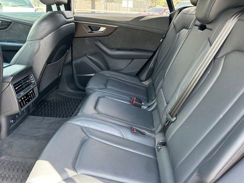 Used 2021 Audi Q8 Prestige AWD/4WD image 18