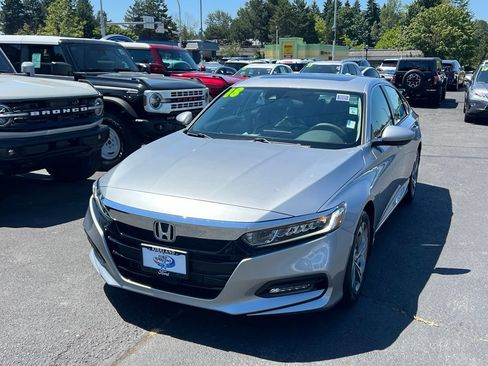 Used 2018 Honda Accord EX image 4