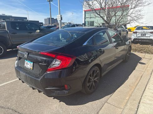 Used 2019 Honda Civic Sport image 2