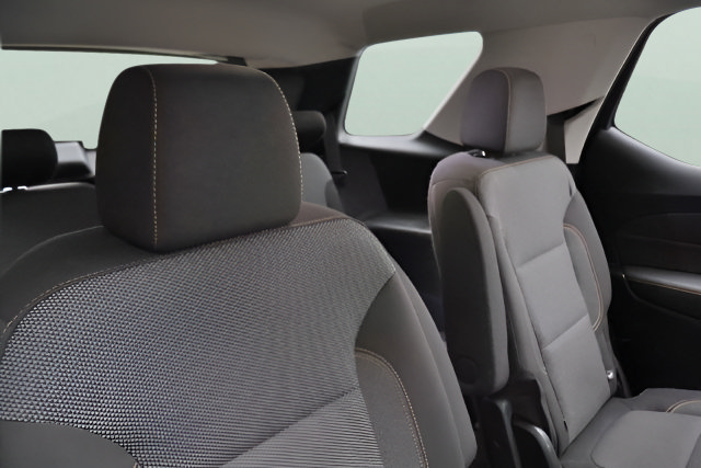 Used 2019 Chevrolet Traverse LT AWD/4WD image 14