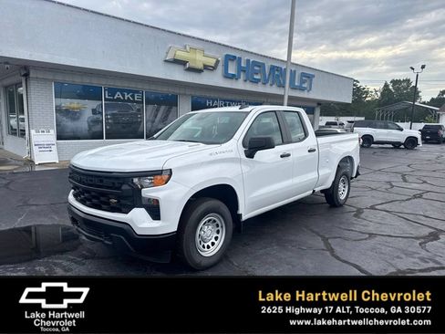 Used 2026 Chevrolet Silverado 1500 W/T w/ Trailering Package RWD image 1