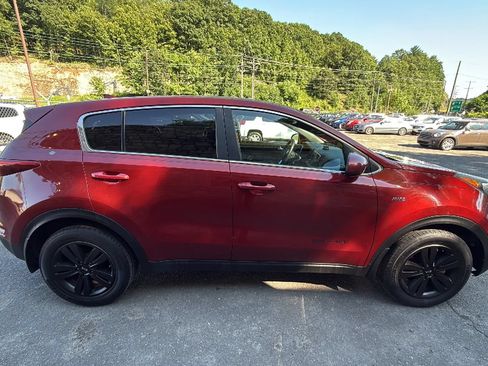 Used 2017 Kia Sportage LX AWD/4WD image 15