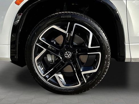 New 2026 Volkswagen Tiguan SEL R-Line image 31