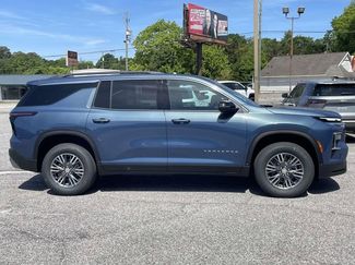 New 2026 Chevrolet Traverse LT w/ Driver Confidence Package FWD video 2
