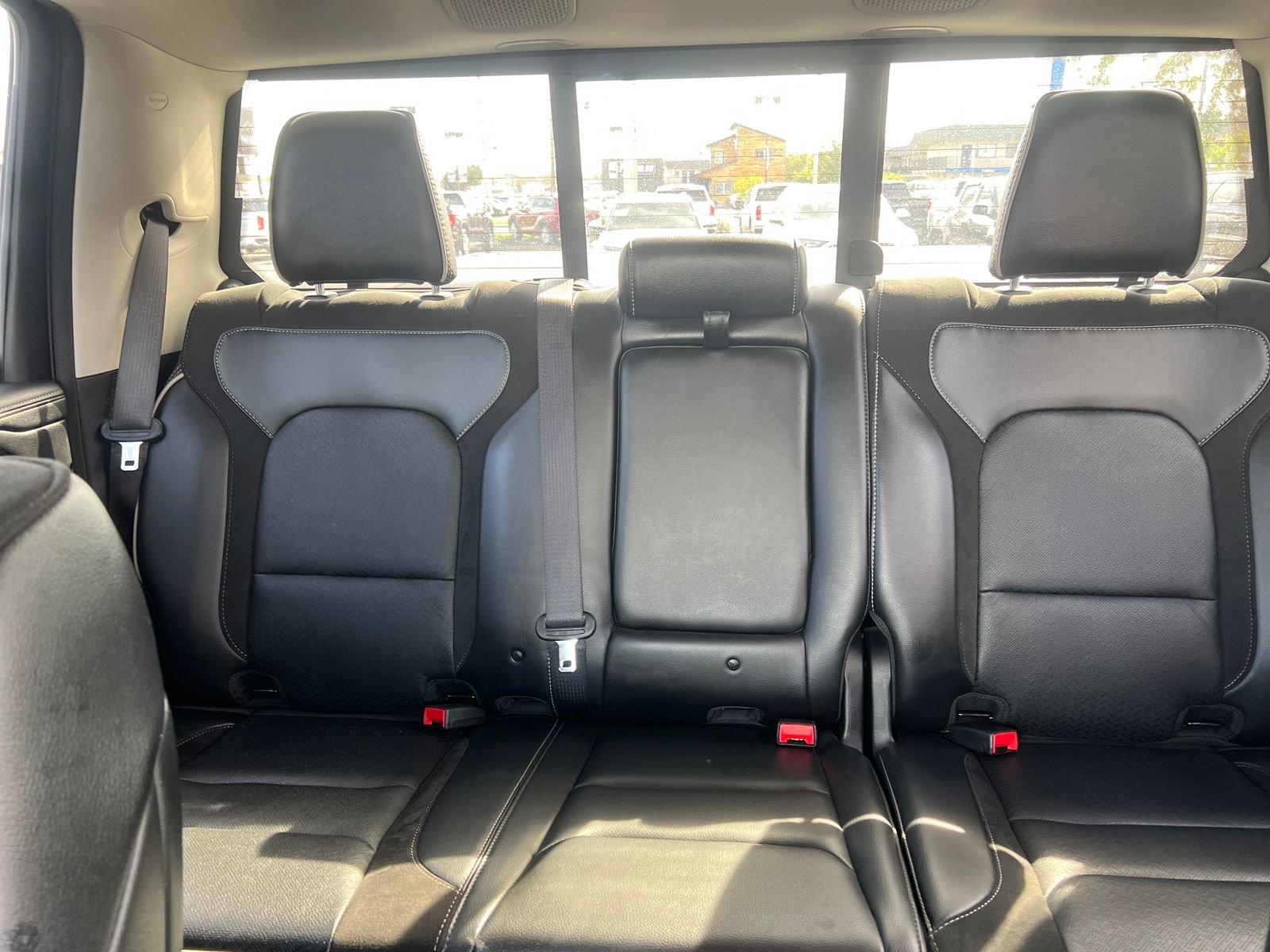 Used 2022 RAM 1500 Laramie AWD/4WD image 29