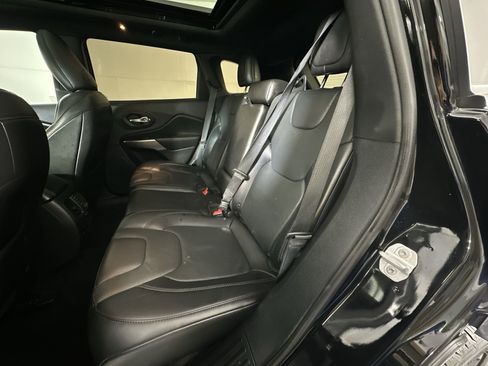 Used 2019 Jeep Cherokee High Altitude image 27