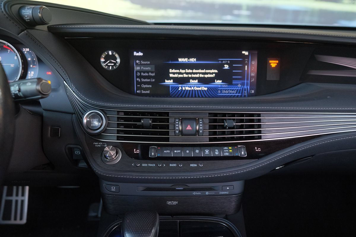 Used 2018 Lexus LS 500 F Sport w/ Performance Package RWD image 19