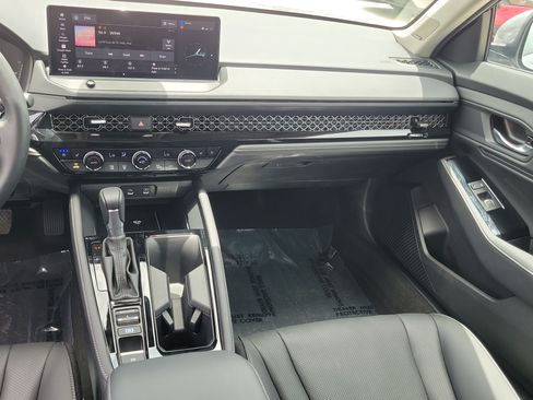 Used 2025 Honda Accord Touring image 18