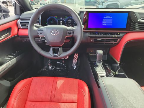 Used 2026 Toyota Camry XSE w/ Premium Package FWD image 10