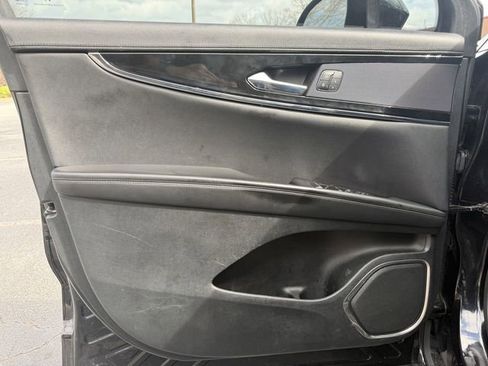 Used 2022 Lincoln Nautilus Standard w/ Premium Package image 20