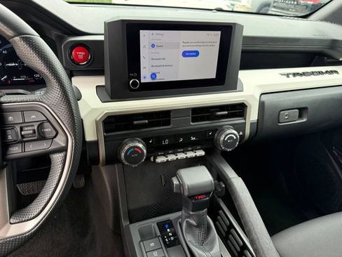 Used 2024 Toyota Tacoma TRD Off-Road AWD/4WD image 17