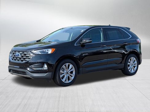 Used 2024 Ford Edge Titanium AWD/4WD image 3
