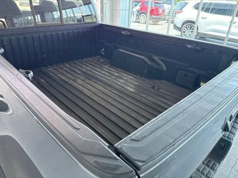 Used 2021 Toyota Tacoma SR5 AWD/4WD image 9