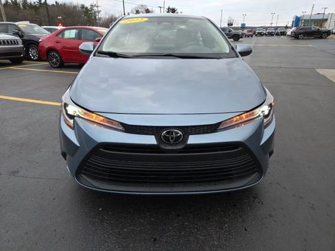 Used 2023 Toyota Corolla LE image 2