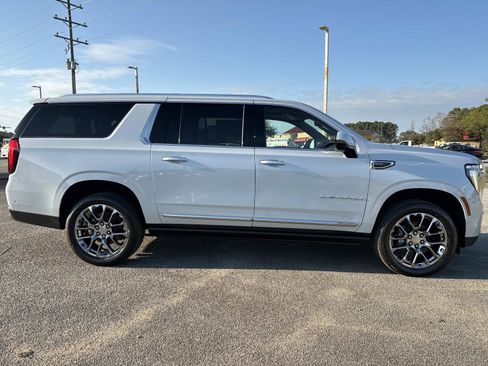 New 2026 GMC Yukon XL Denali w/ Sun & Power Step Package image 2