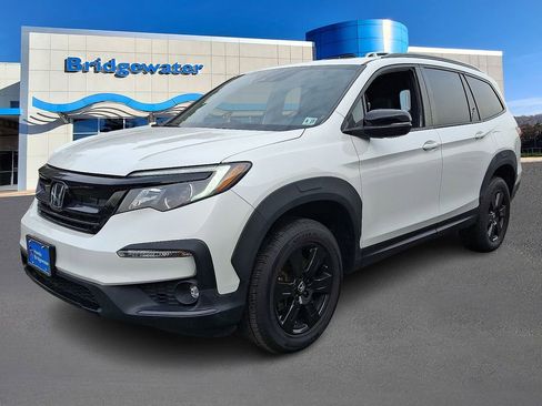 Used 2022 Honda Pilot TrailSport image 3