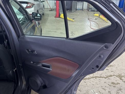 Used 2023 Nissan Kicks SR image 16