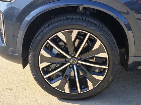 New 2026 Volvo XC90 B6 Ultra w/ Protection Package image 12
