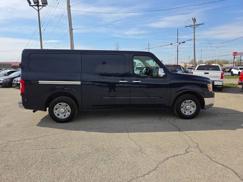 Used 2012 Nissan NV 1500 SV RWD image 6