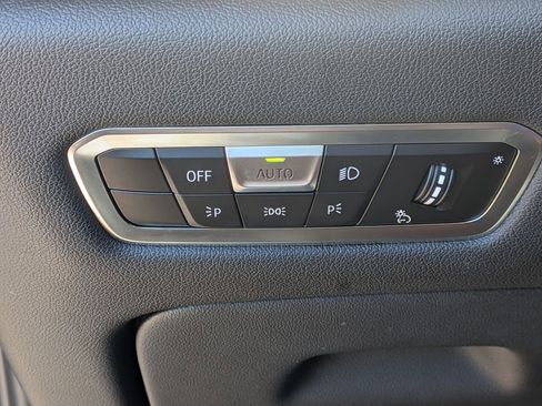 Used 2023 BMW X5 xDrive40i AWD/4WD image 16