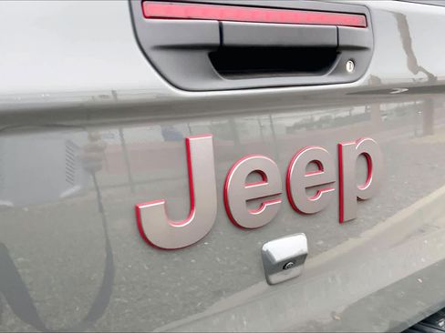 Used 2021 Jeep Gladiator Rubicon image 28