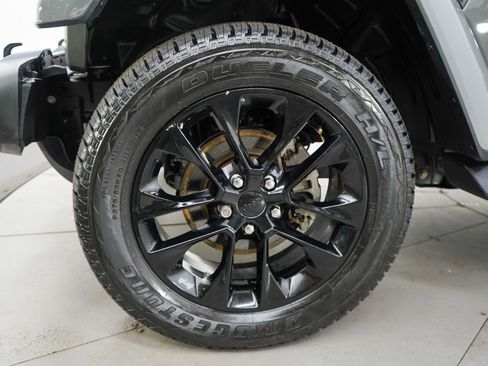 Used 2021 Jeep Wrangler Unlimited Sahara w/ Dual Top Group image 32