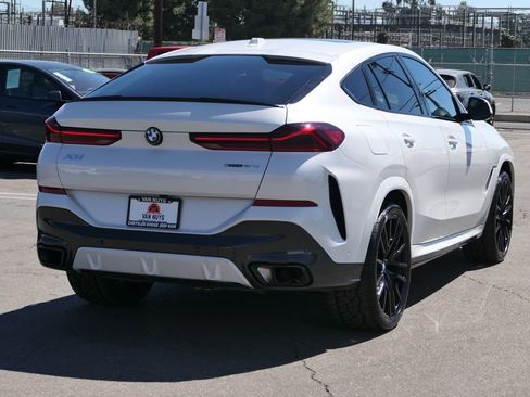 Used 2024 BMW X6 xDrive40i w/ Premium Package image 4