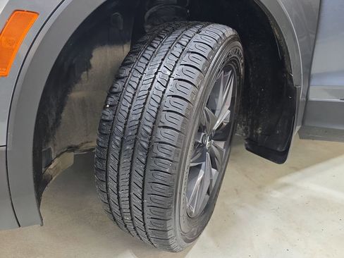 Used 2022 Volkswagen Tiguan SE image 31