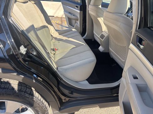 Used 2010 Subaru Outback 2.5i Premium image 22