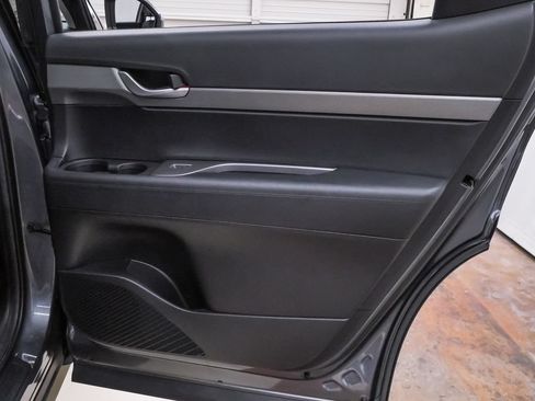 Certified 2025 Hyundai Palisade SEL FWD image 29