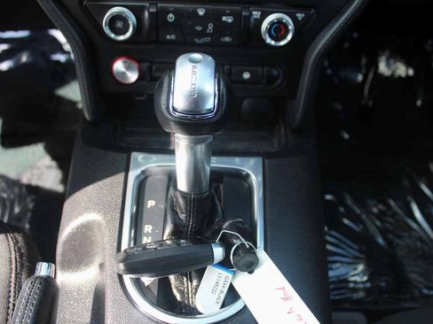 Used 2020 Ford Mustang Coupe RWD image 20