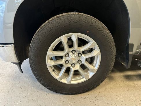 Used 2024 Chevrolet Silverado 1500 LT w/ Protection Package AWD/4WD image 4