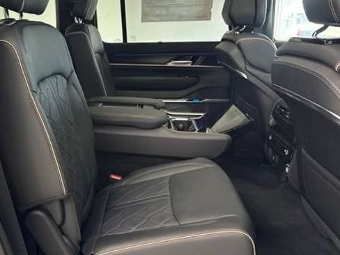 New 2026 Jeep Grand Wagoneer Summit AWD/4WD image 31