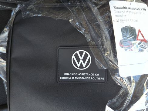 Certified 2025 Volkswagen Tiguan S image 29