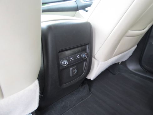 Used 2024 Buick Enclave Essence w/ Experience Buick Package image 14