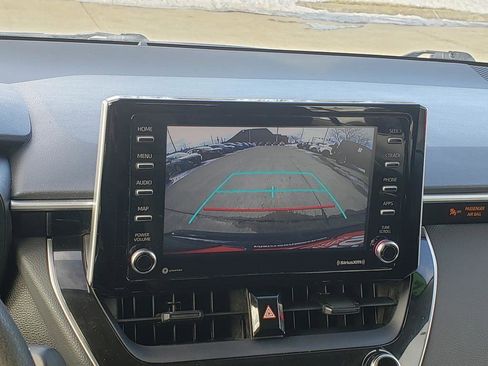 Used 2021 Toyota Corolla LE image 34