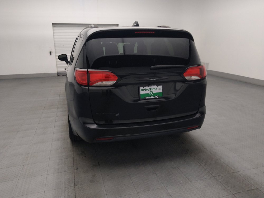 Used 2019 Chrysler Pacifica Touring-L w/ Advanced Safetytec Group FWD image 6