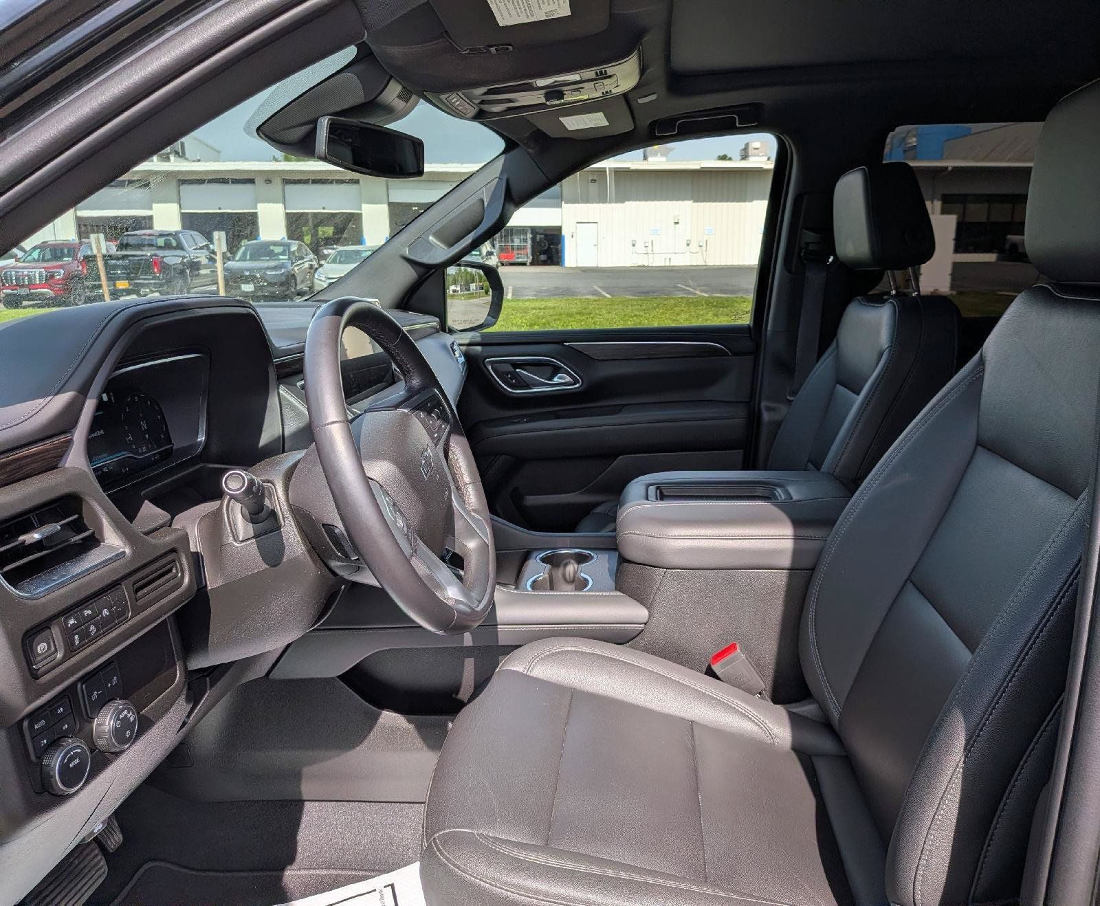Used 2023 Chevrolet Tahoe Z71 AWD/4WD image 12