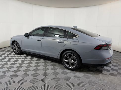 Used 2023 Honda Accord EX-L image 2