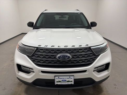 Used 2023 Ford Explorer XLT w/ Equipment Group 202A image 2