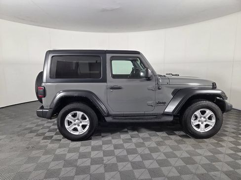 Used 2022 Jeep Wrangler Sport AWD/4WD image 5