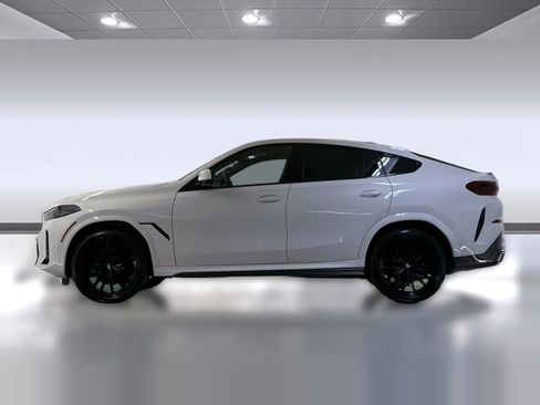 New 2026 BMW X6 xDrive40i w/ Premium Package AWD/4WD image 2
