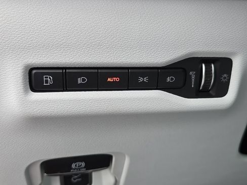 New 2026 Jeep Cherokee Limited image 18