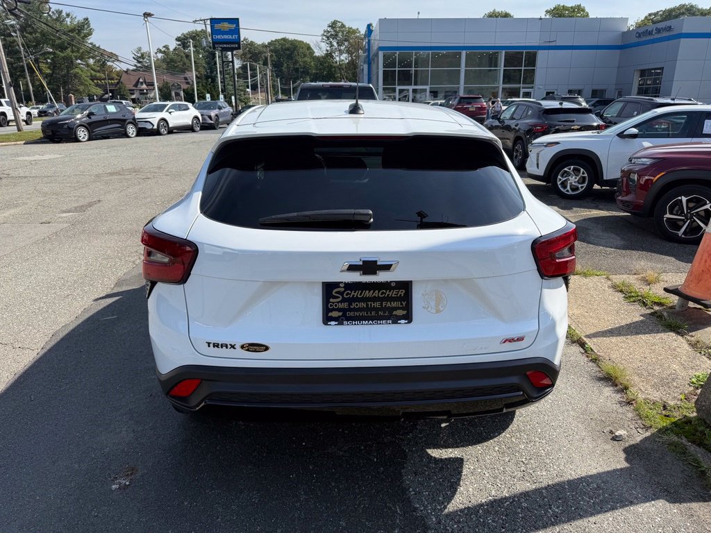 Used 2024 Chevrolet Trax RS w/ Driver Confidence Package FWD image 13