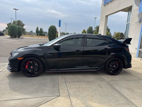 Used 2019 Honda Civic Type R image 11