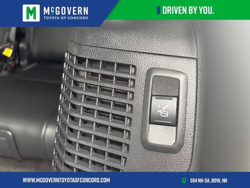 Used 2023 Toyota Sequoia Limited AWD/4WD image 25