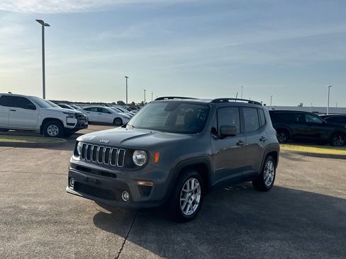 Used 2020 Jeep Renegade Latitude FWD image 9