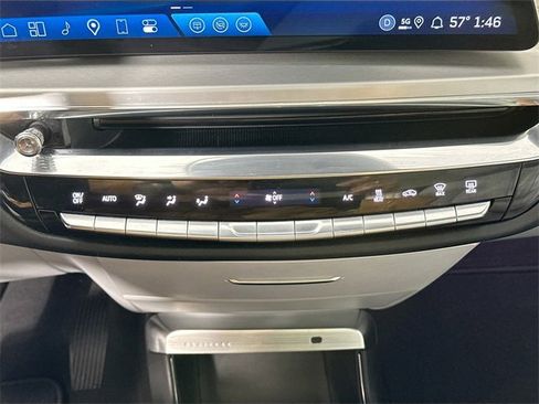 Used 2024 Cadillac Lyriq Luxury image 14