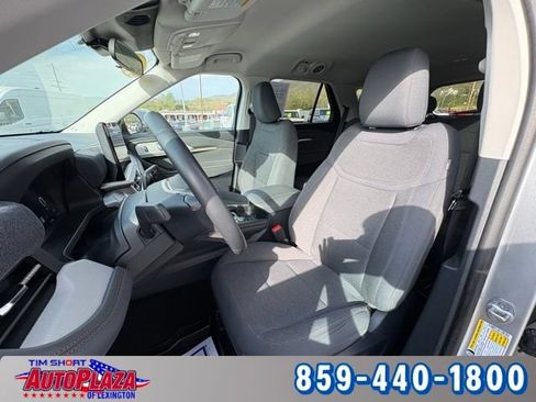 Used 2025 Ford Explorer Active AWD/4WD image 28